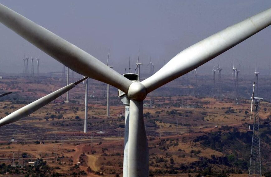 Wind energy developers drifting between high land prices, low tariffs