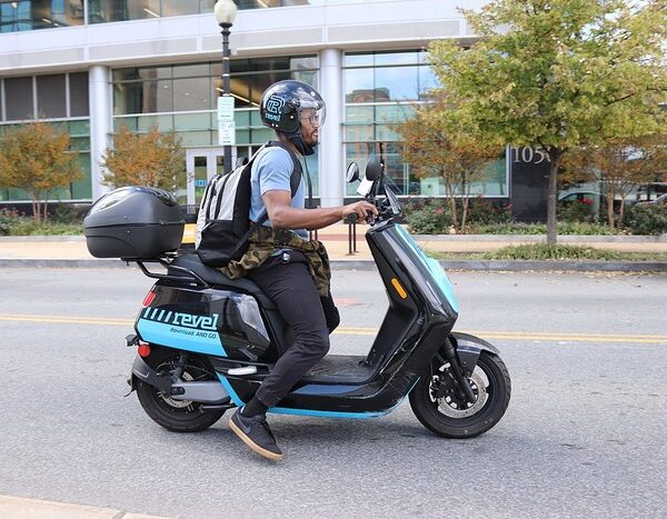 Tamil Nadu to subsidise Rs 20,000 for buying e-scooters for some gig workers