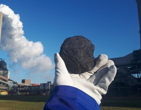The loan wolf: Study shows how syndicated bank deals are propping up fossil fuels