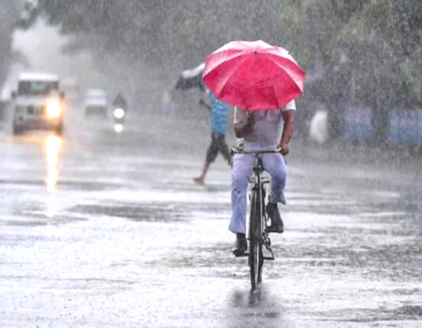 Monsoon season begins in India, three days early