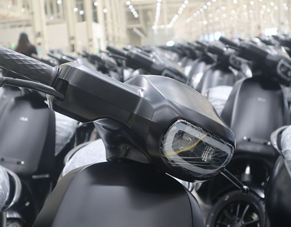 Government plans to raise outlay for e-2-wheelers under FAME-II, slash subsidy amount per vehicle