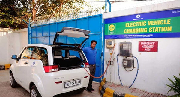 Centre to allow individuals to set up EV charging stations