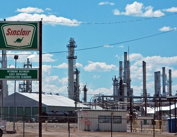 Indian refiners purchase more US crude before trade talks in May