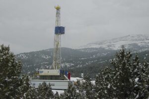 Trump’s tariffs trigger fall in oil prices, threaten US shale oil products, rattle drillers 