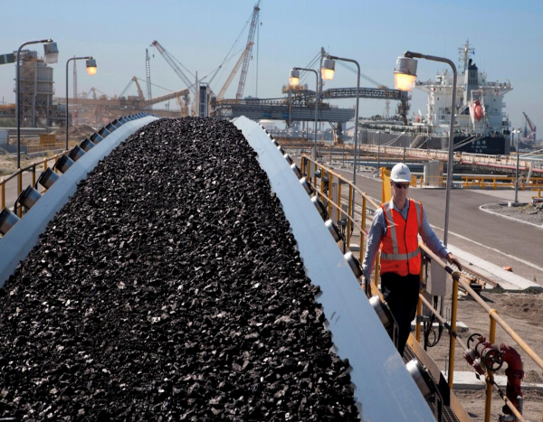 China may end Australia coal import ban, India okay 83 coal mining projects in two years