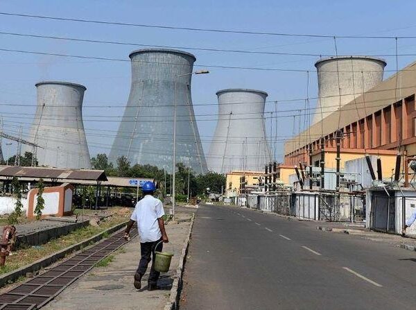 27 GW of planned coal plants in India would be superfluous despite $33 billion in investments
