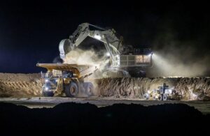 Adani’s Carmichael mine strikes coal, will export to India starting this year