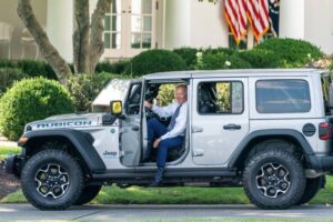 US to target 50% of all new auto sales as EVs by 2030