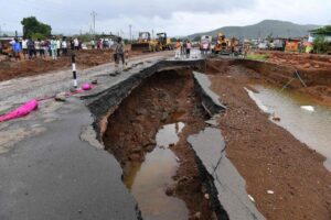 Floods, landslides kill hundreds in India; experts blame climate change for intense monsoon