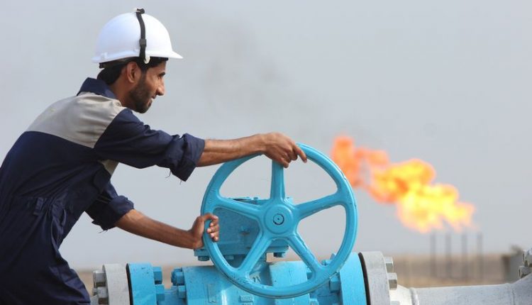 Saudi Arabia cuts oil prices again, US oil industry reeling under losses