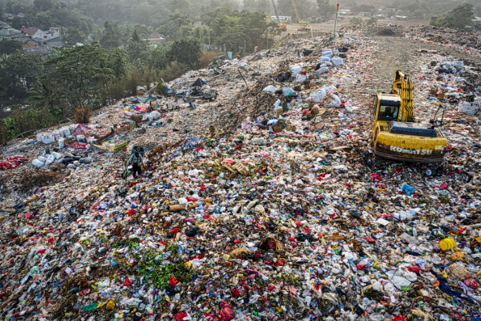 India’s untreated solid waste contributes to 10% of global waste entering world’s rivers: Study