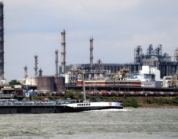 Russian Oil Imports to Rise in September as India Defies US Punitive Tariffs