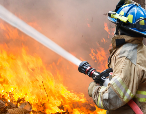 California wildfires death toll crosses 25, Santa Anas winds amplify the inferno