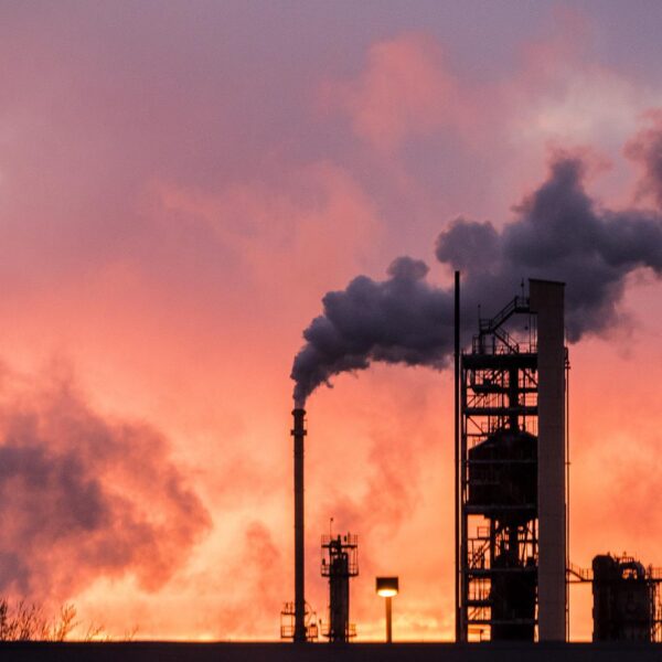 Subsidies for fossil fuels nine times higher than renewable energy: Study
